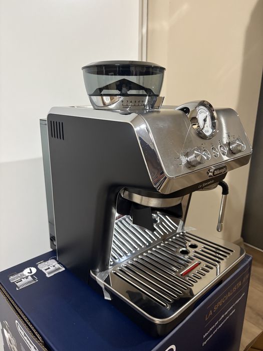 Кафемашина DeLonghi La Specialista EC9155 – Чисто нова