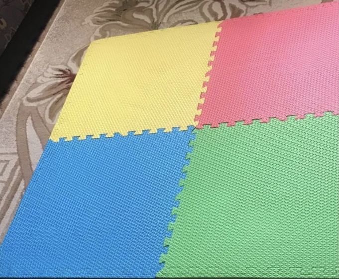 Разноцветный коврик-пазл! Не рассыпной Оригинал