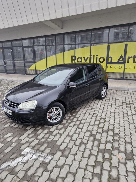 Proprietar vând golf 5 .Motor 1,9 TDI