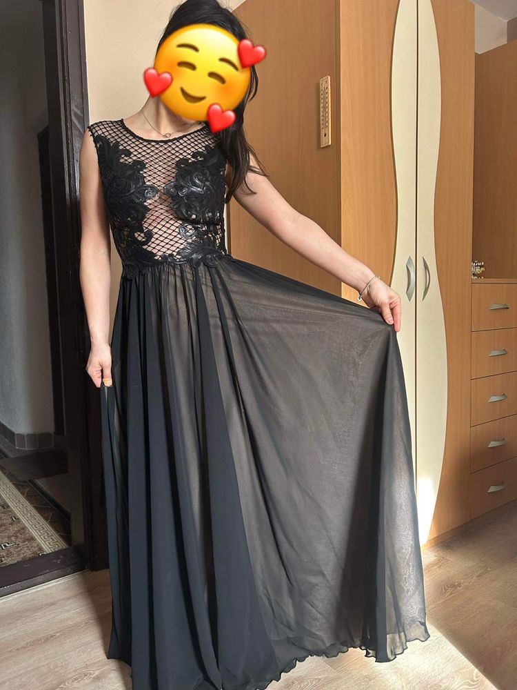 Официална  рокля