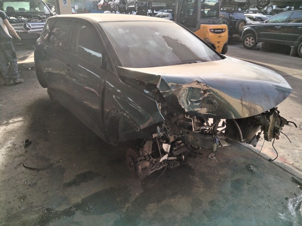 Пежо/Peugeot 5008 2020г