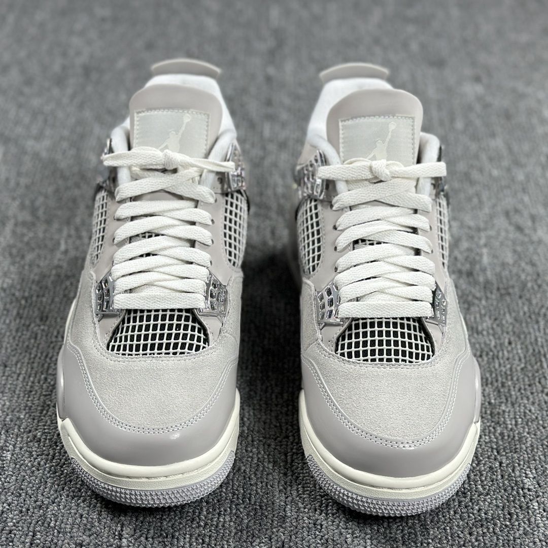Jordan 4 Frozen Moments