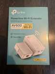 Powerline Wi-Fi extender AV600