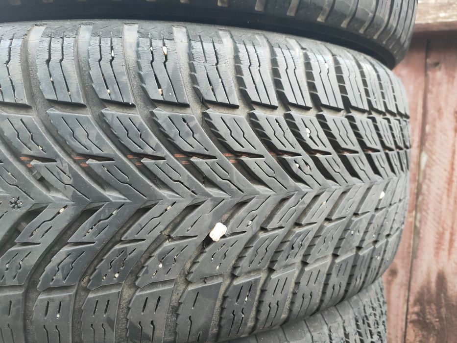 Vând anvelope All Season Nokian Seasonproof 205 50 R17 93W montate2021