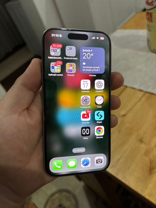 iPhone 16 Pro Natural Titanium