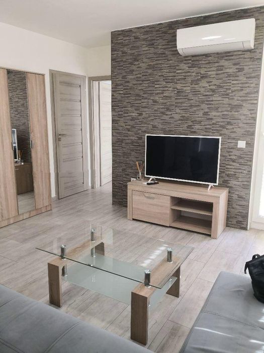 Дава се под наем Двустаен апартамент в София, Надежда 1 - 60 кв.м за 664 € - Снимка #1