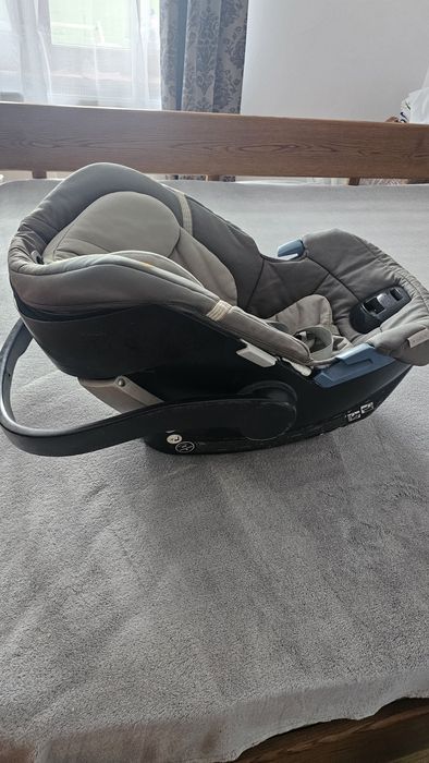 Vând scoica Cybex Aton 4
