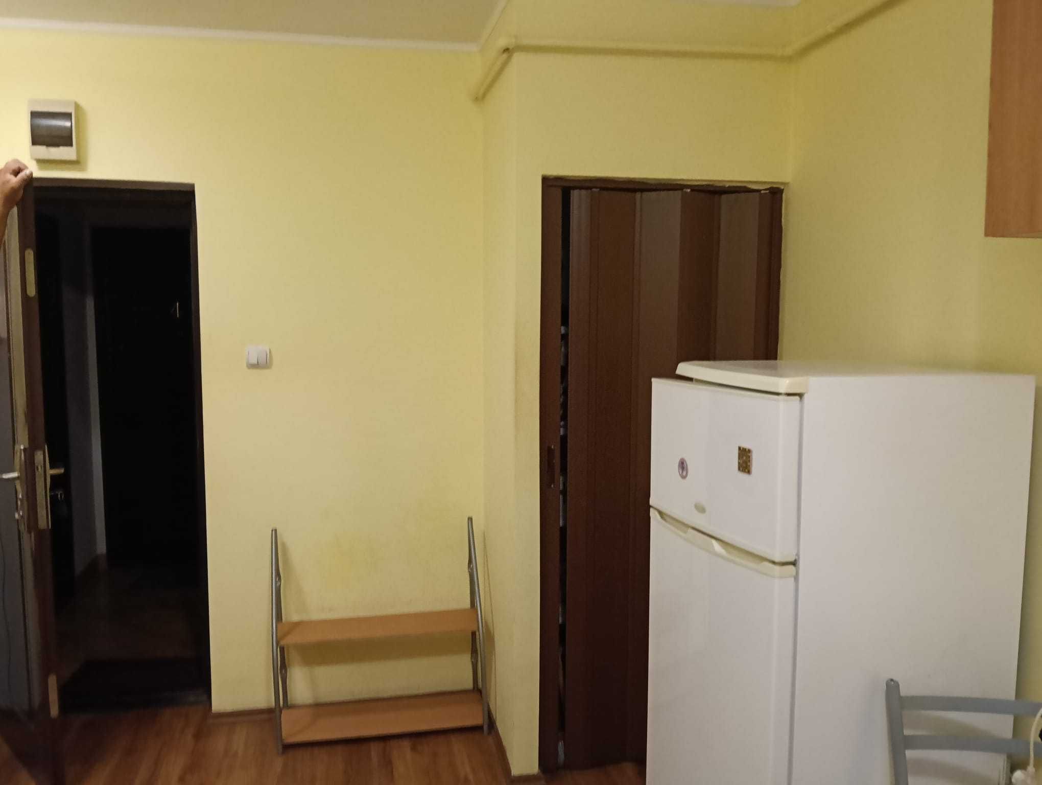 Inchiriez apartament cu 1 cam buc baie 30 mp zona spital weekend WIBE