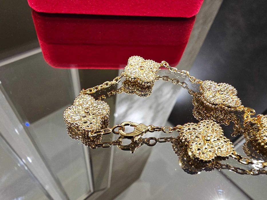 Van Cleef & Arpels VCA Gold 5 Motifs Vintage Alhambra Дамска Гривна