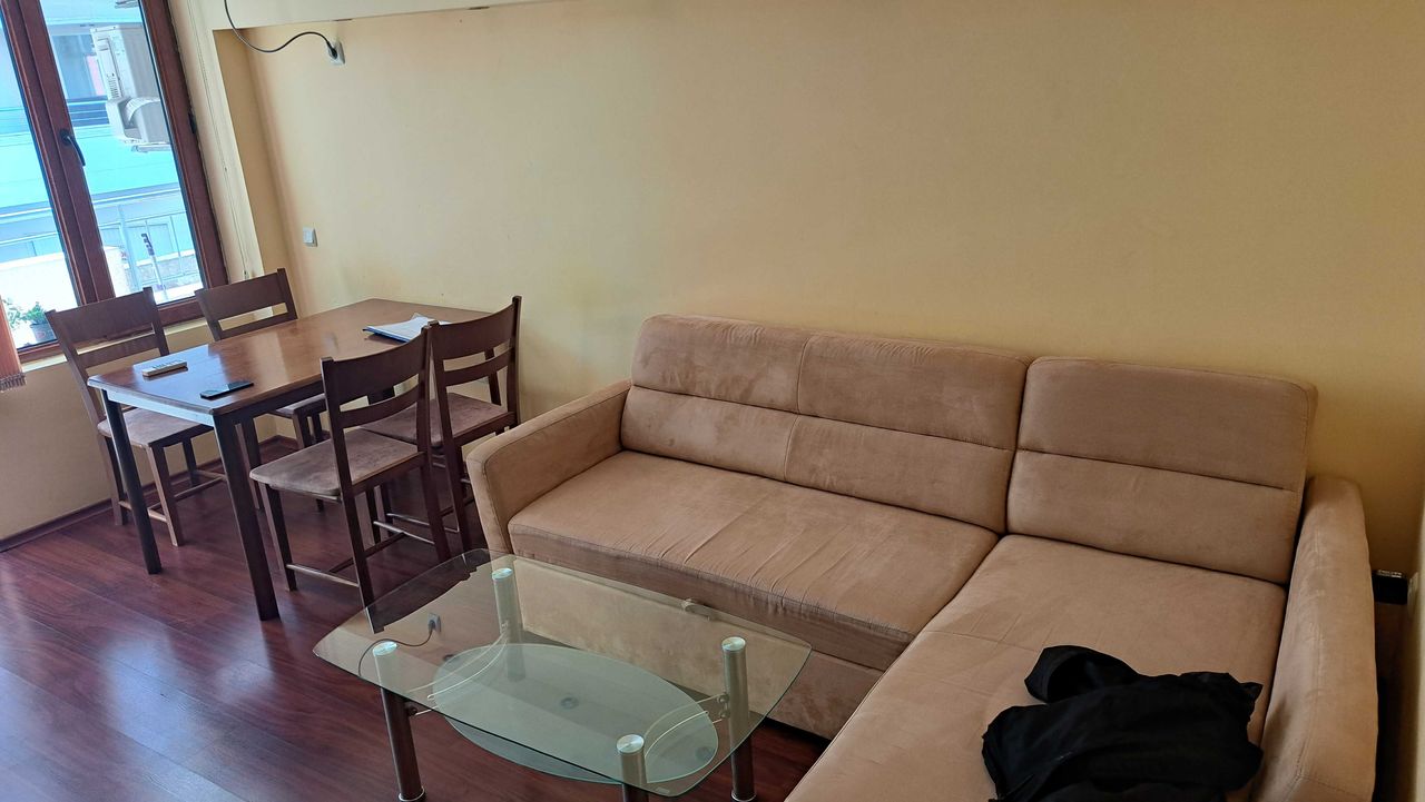 Дава се под наем Двустаен апартамент в Бургас, Лазур - 70 кв.м за 450 € - Снимка #3