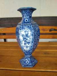 Продавам антикварна порцеланова ваза от Холандия