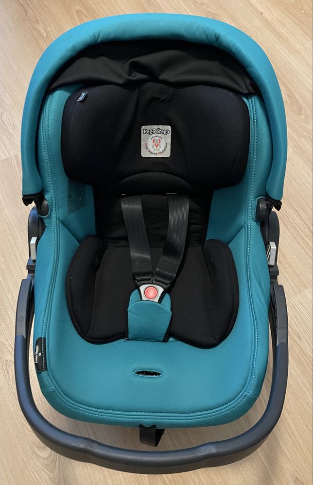 Количка Peg Perego book pop-up и стол за кола+ isofix база