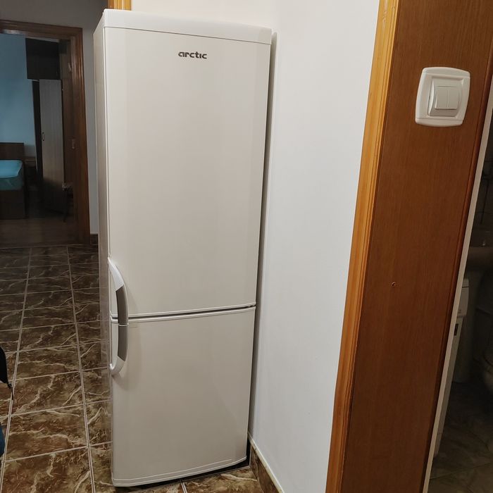Vând Frigider Arctic H 170 cm in jud. Constanta