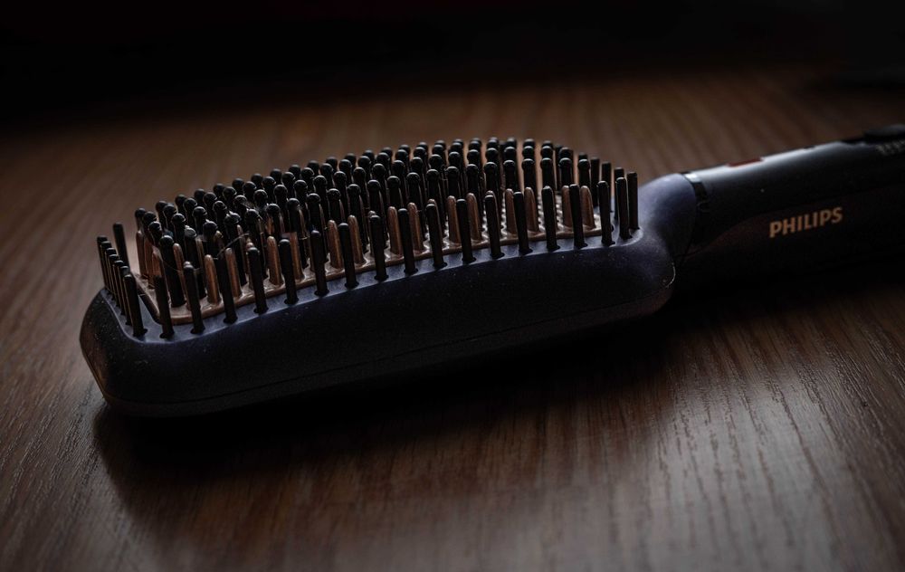 Perie incalzita pentru indreptare Philips BHH885/00