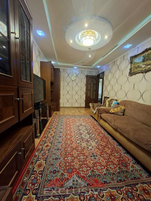 Продаётся 3х комнатная квартира. Дом кирпичный. Первый этаж