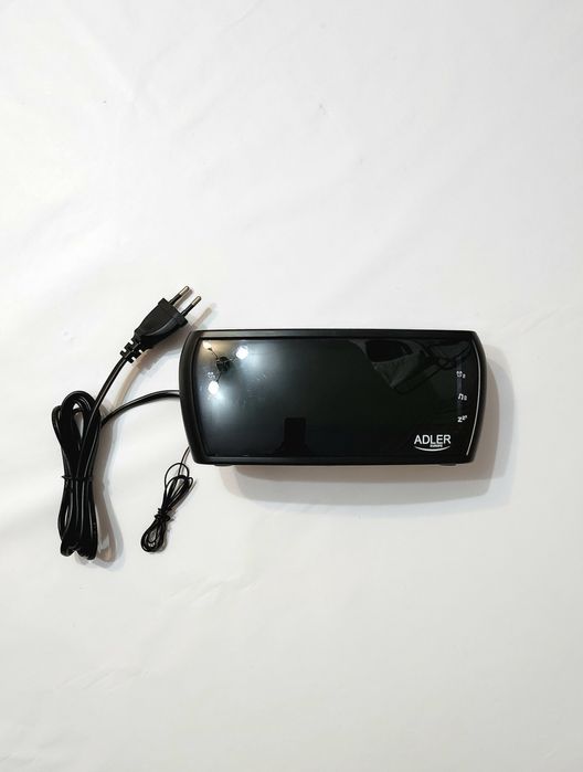 Ceas cu radio si alarma Adler