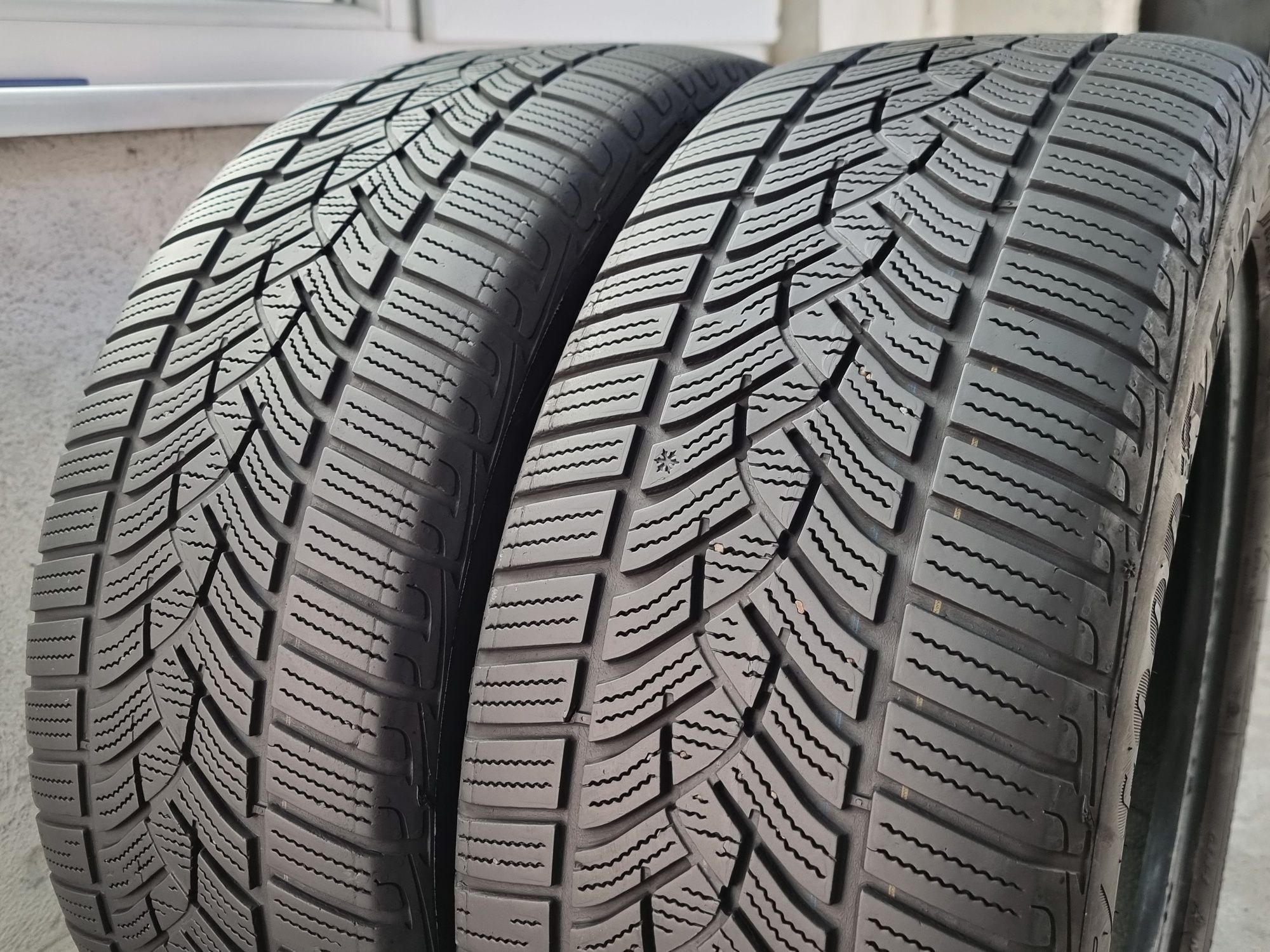225/50/17 Goodyear 2Броя: 130лв 6мм Run on flat