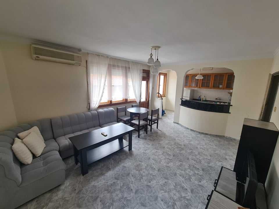 Дава се под наем Тристаен апартамент в Бургас, Лазур - 96 кв.м за 229.5 € - Снимка #7