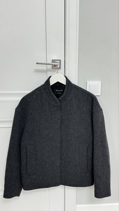 Бомбер от Massimo Dutti