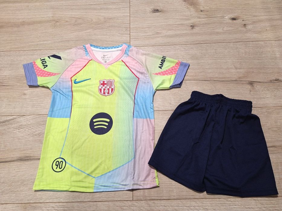 Детски екип на Барселона #Ламин Ямал #10# специално издание!