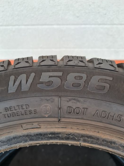 Зимни гуми 2 броя OVATION W586 185 55 R15 дот 2223