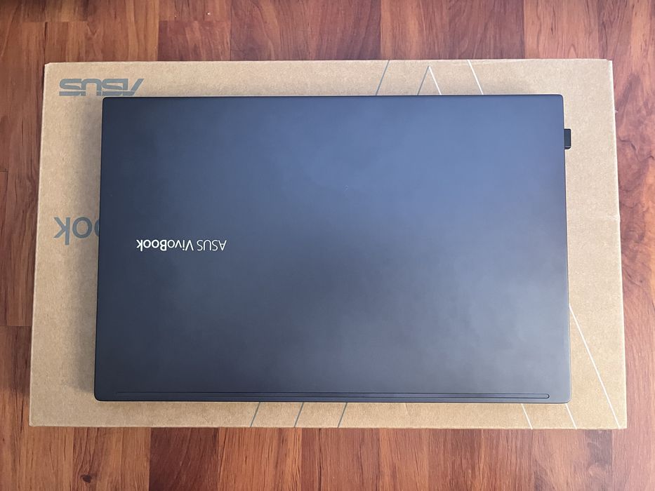 ASUS VivoBook S14 S433EA (14 inch - 35 cm diagonala display)