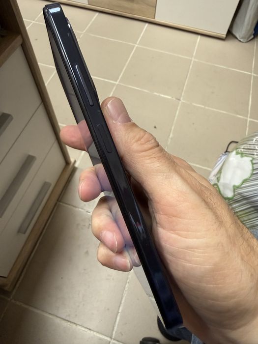 Infinix Hot 40i 8/256gb - отличен