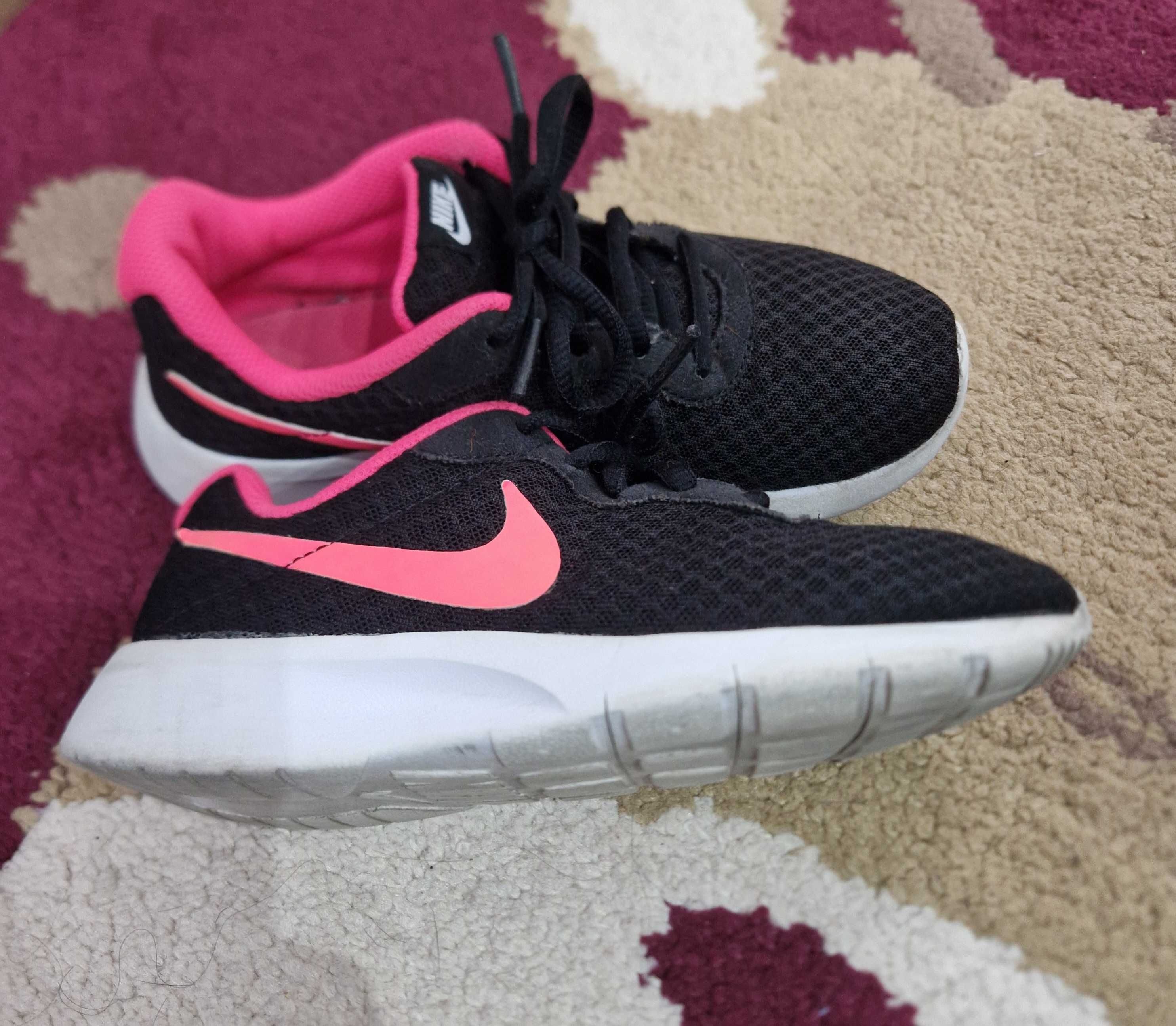 Детски маратонки Nike-33.5 номер -21см.стелка