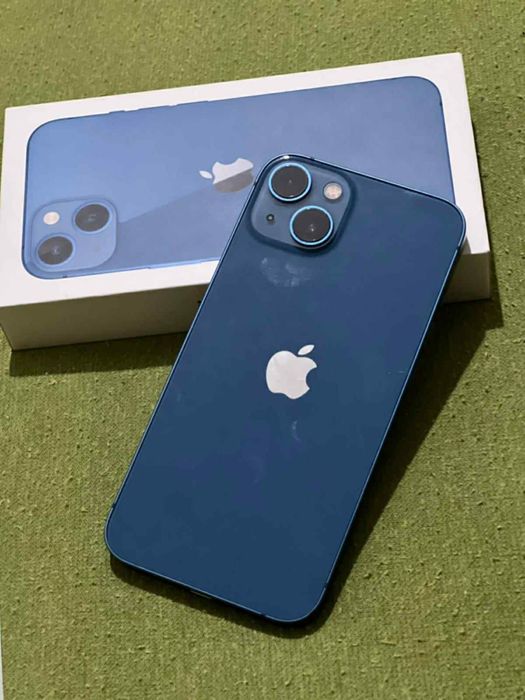 Vând.   iPhone 13