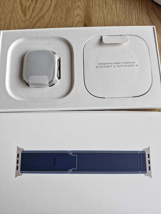 Apple Watch Ultra 3 GPS + Cellular, Natural Titanium 49mm Blue