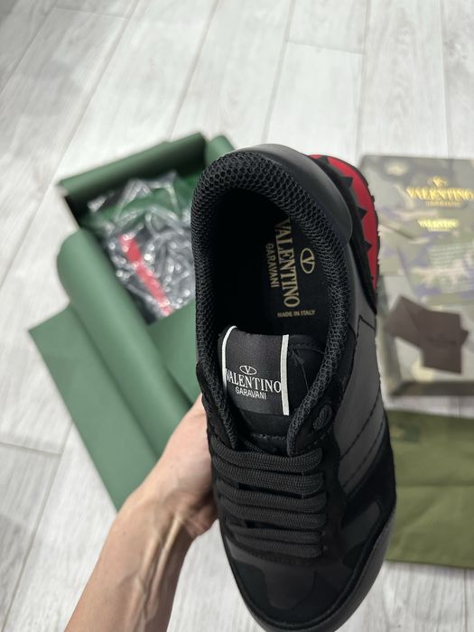 Valentino естествена кожа мъжки черни сникърси маратонки велур