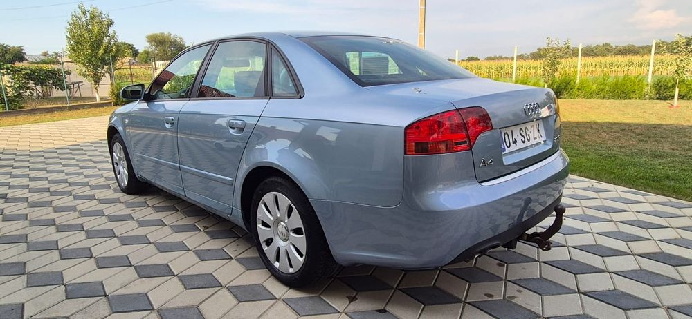 Audi A4 2l 140 cp
