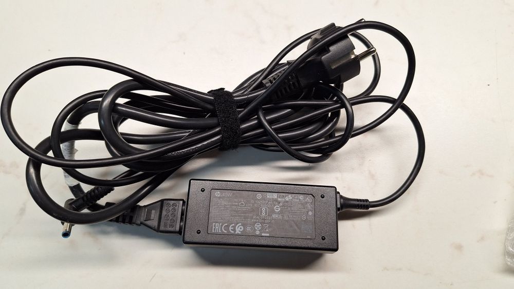 Зарядно за лаптопи HP Pavilion x360 Envy Spectre E