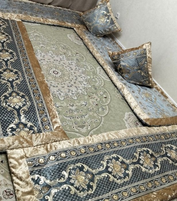 Продам 4 көрпе и две подушки