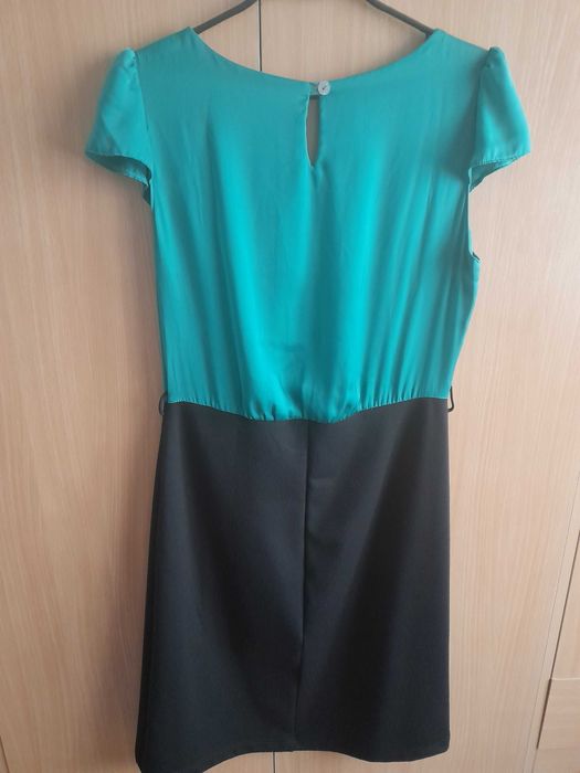 Rochie office negru cu verde smarald