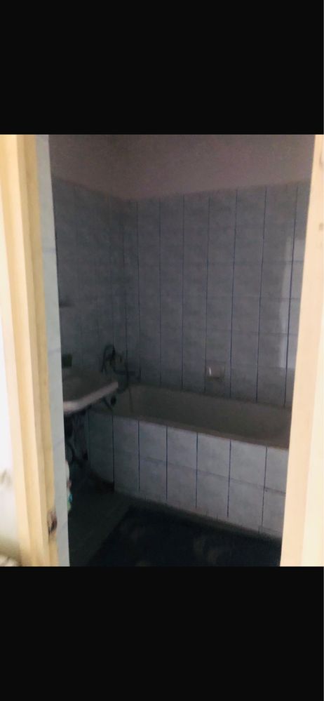 Apartament 3 camere in Scornicesti