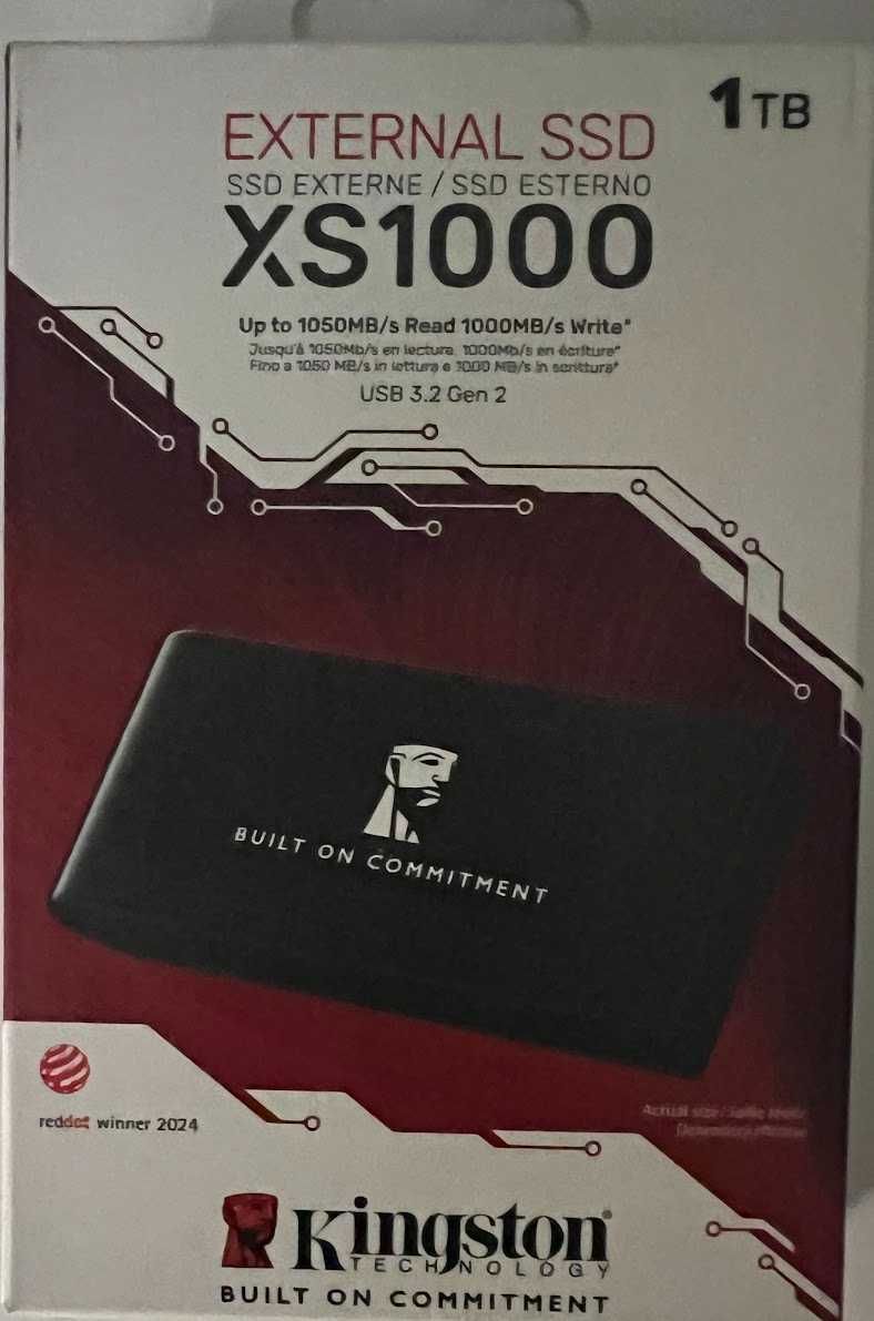Внешний SSD - диск Kingston XS1000