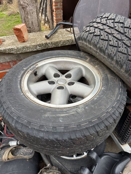 Джанти с гуми за Land Rover R15