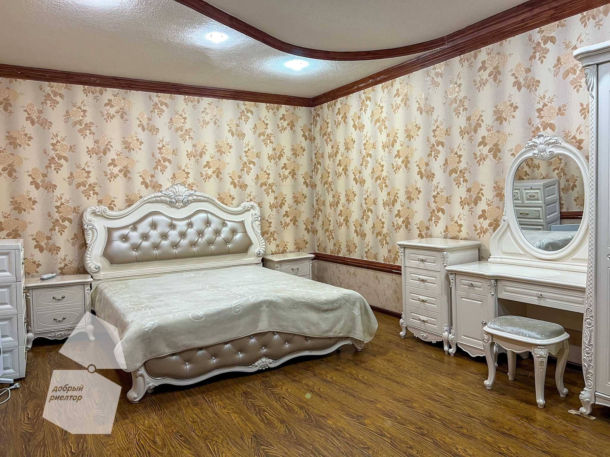 (Добрый) Катта Бог (Эшонгузар), 5 соток, 8 ком, 238 м² Сказочный дом