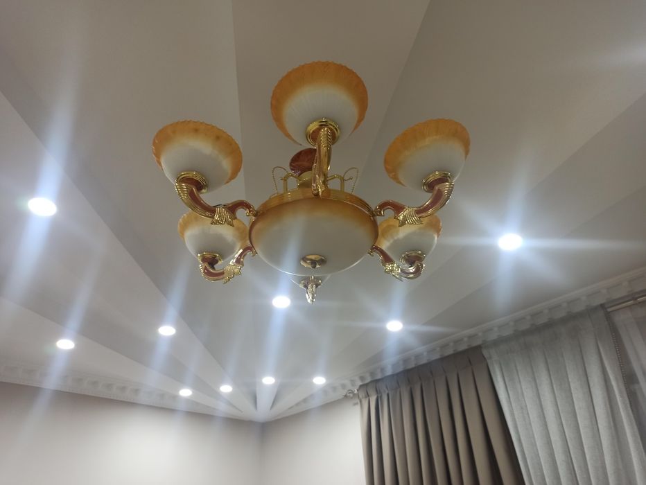 Продается 3 люстры