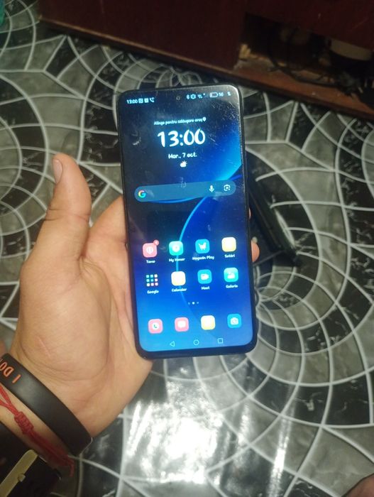 Vând honor 200 Smart