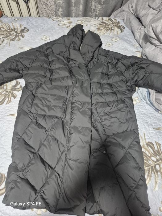 Женское пальто тёплое привезенное из Москвы