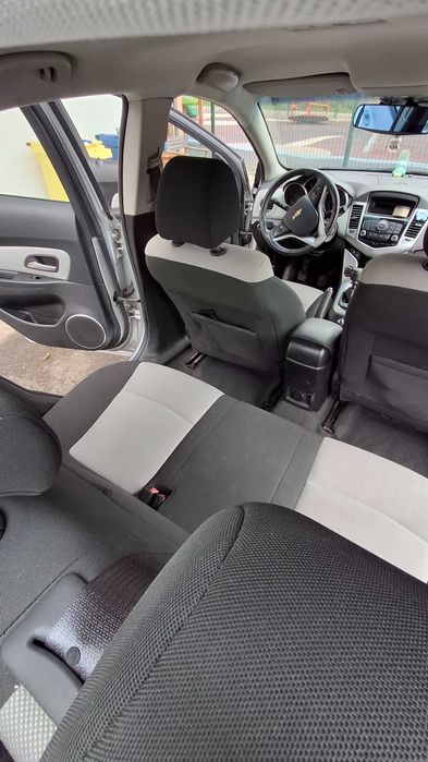 Vând Chevrolet Cruze