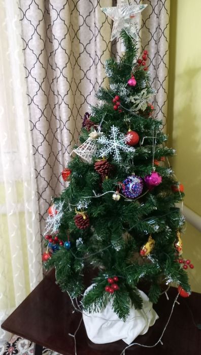 Продам ёлочку в идеальном состоянии 1 метр