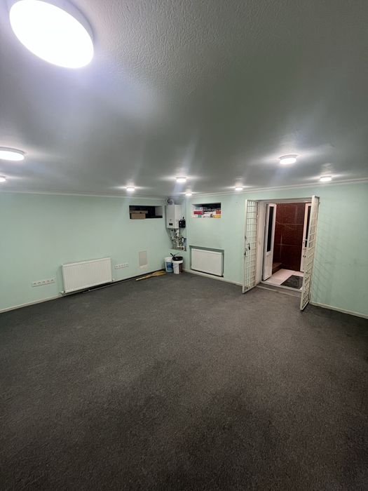 Сдается в аренду 30 квадратов вдоль дороги