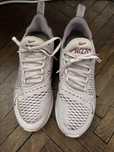 Маратонки Nike 270