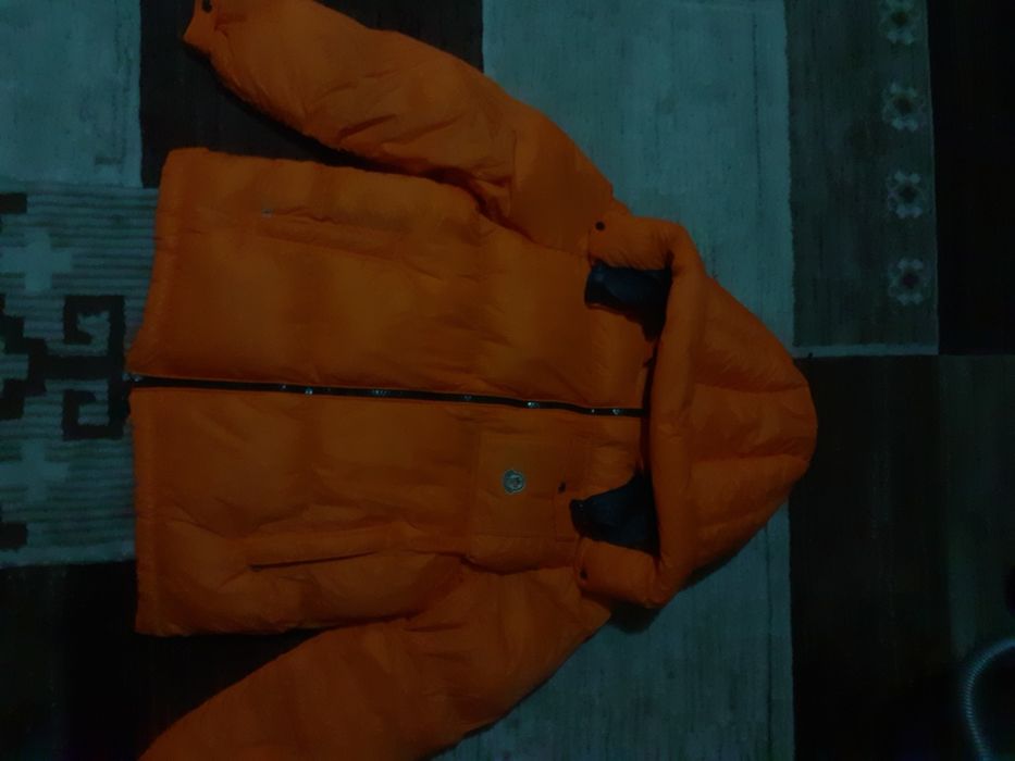 Geaca portocalie montbeliard