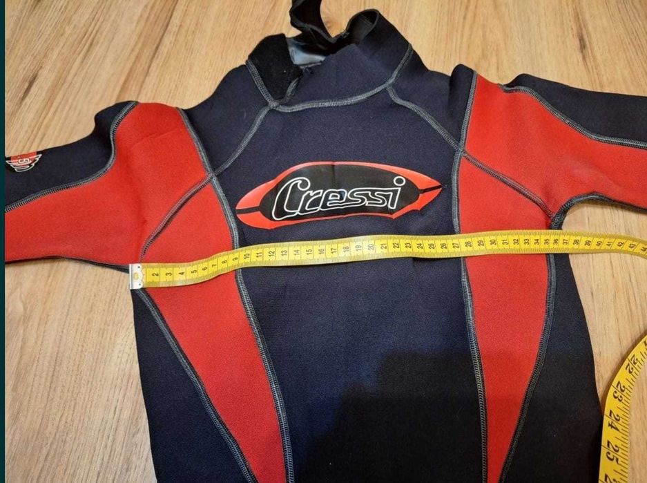 Costum scubadiving/ inot/ scufundari + cadou tricou inot maneca lunga