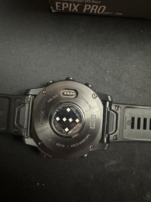 Часы Garmin оригинал с коробкой, продажа срочная, почти не использован