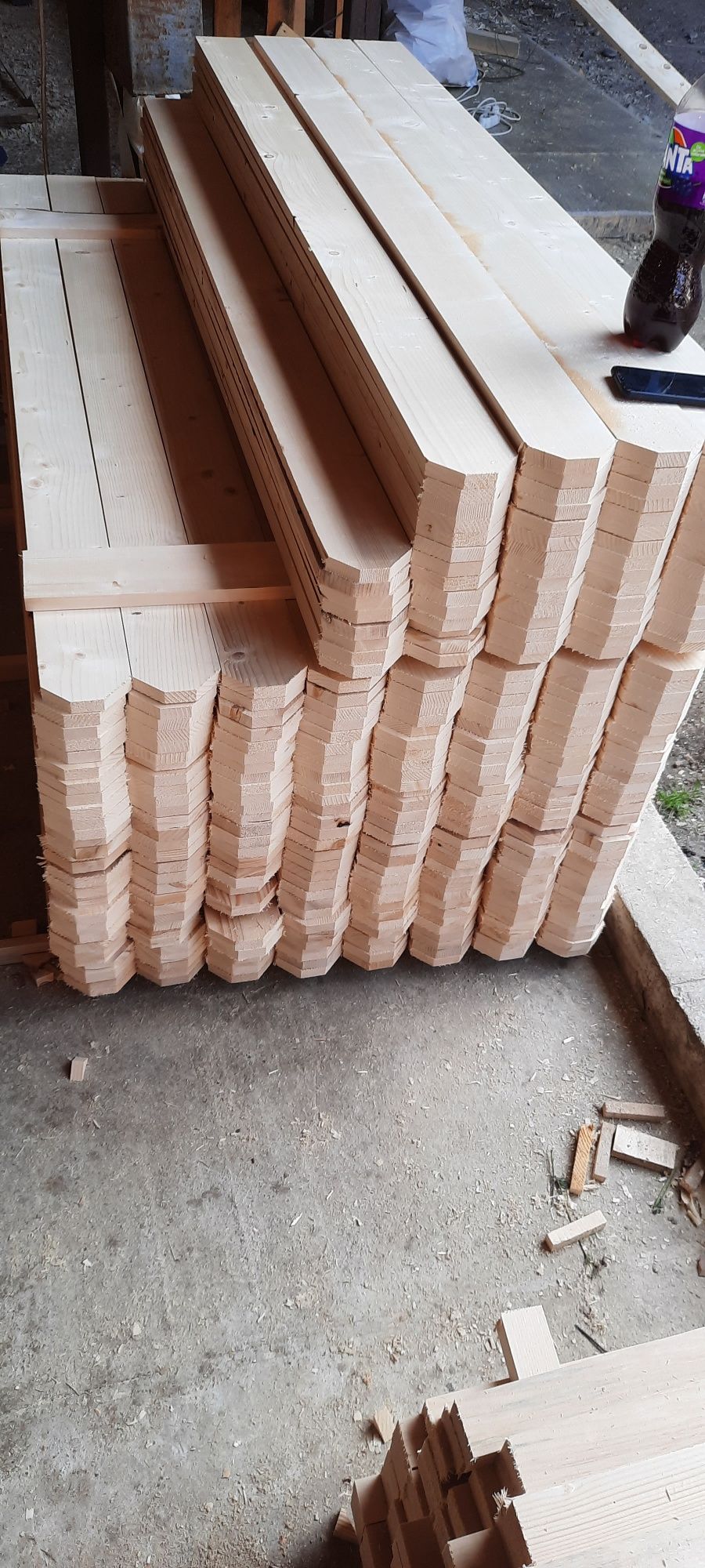 Uluca finisata gard lemn 10 cm latime 5 lei m liniar
